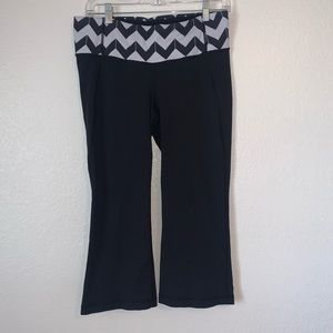 Lululemon crop yoga pants